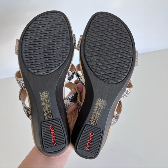 Vionic Women’s Radia Snake Print Sandals - Picture 9 of 10